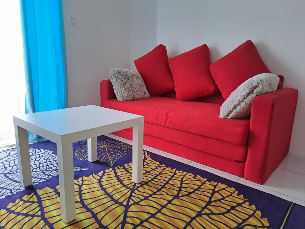 Impiana Homestay Near Putrajaya, Cyberjaya, Musliem Only,Wifi,Netflix Kampung Dengkil Zewnętrze zdjęcie