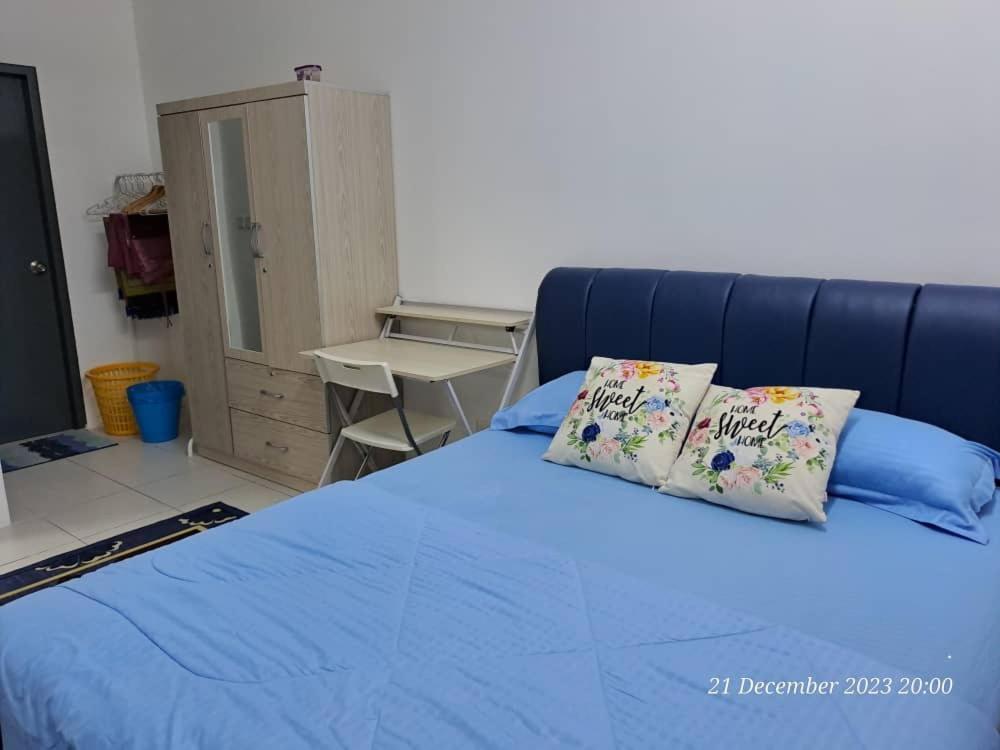 Impiana Homestay Near Putrajaya, Cyberjaya, Musliem Only,Wifi,Netflix Kampung Dengkil Zewnętrze zdjęcie
