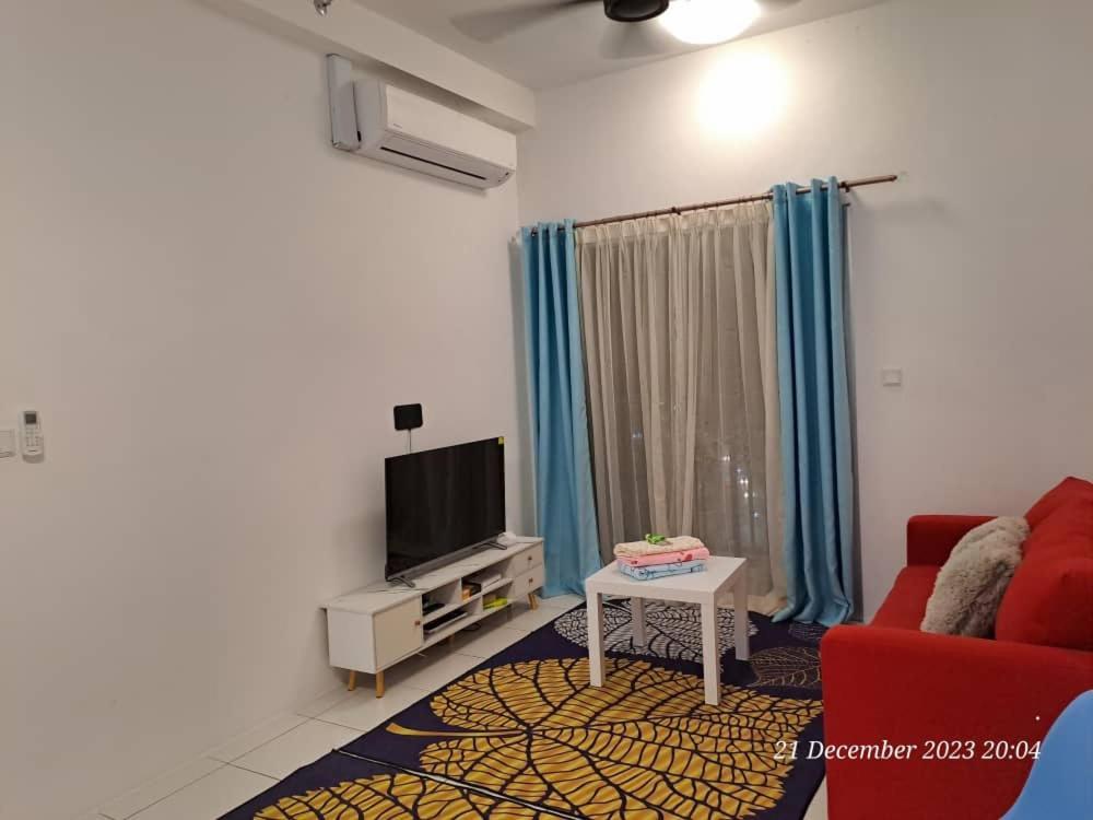 Impiana Homestay Near Putrajaya, Cyberjaya, Musliem Only,Wifi,Netflix Kampung Dengkil Zewnętrze zdjęcie